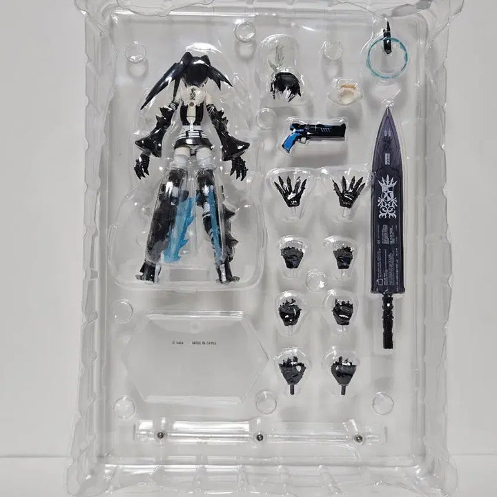 [BUNJANG] Limited Edition Black Rock Shooter Beast Figma Action Figure + Original Artist Artbook / 급처)8월7일,4시까지)한정판 블랙록슈터 비스트 피그마 액션피규어+원작가 화집 중고품