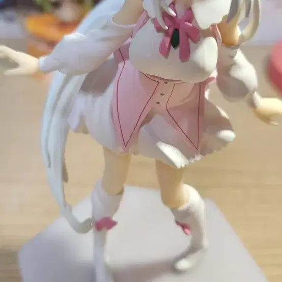 [BUNJANG] Re:Zero Emilia Pop Up Parade Figure / 리제로 에밀리아 팝업 퍼레이드 피규어