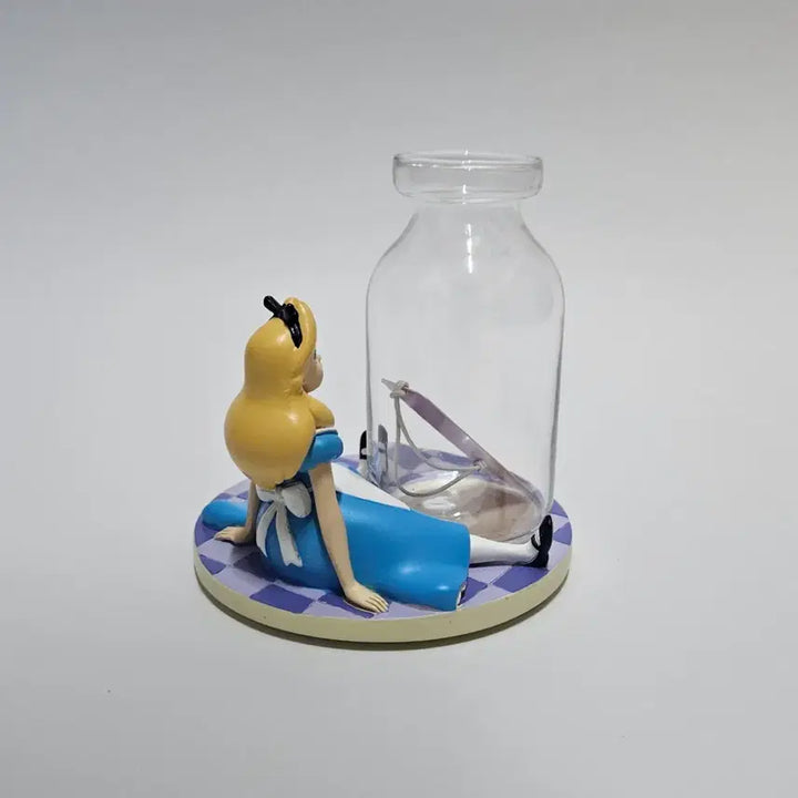 [BUNJANG] Disney Alice in Wonderland "Down the Rabbit Hole" Scene Figure / 디즈니 앨리스 피규어