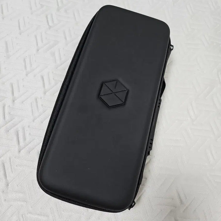 [BUNJANG] EXO Official Lightstick Pouch / (미사용) EXO 응원봉 파우치 응원봉이랑 배터리팩 수납 가능