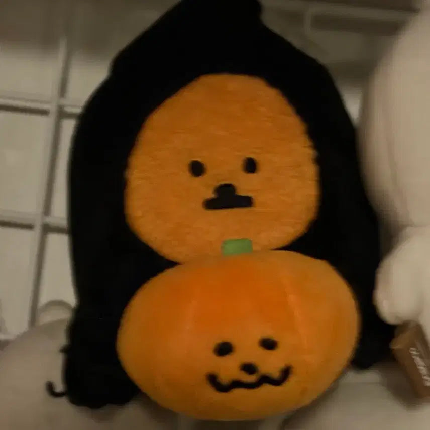 [BUNJANG] Halloween Croissant Plush Doll / 할로윈 고로케 인형 누이