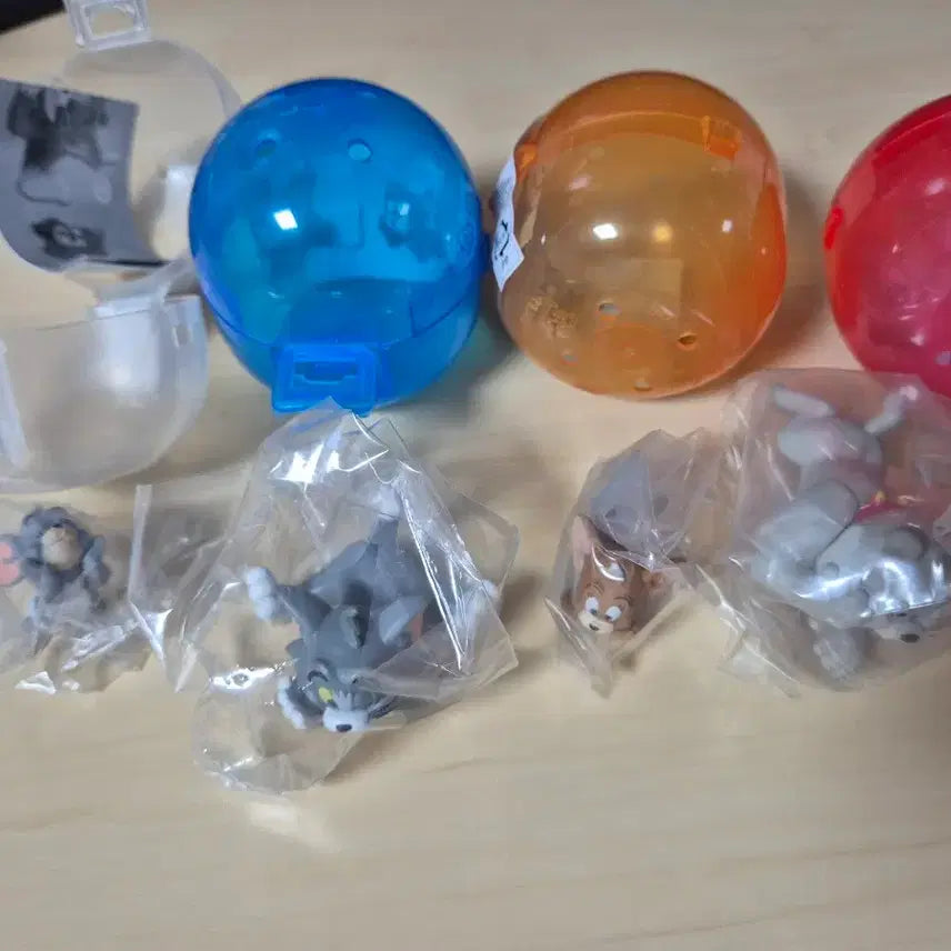 [BUNJANG] Tom and Jerry Laughing Together 4-Piece Gacha Set / 새상품 톰과 제리 하하하 함께 웃는 4종 가챠 세트 터피