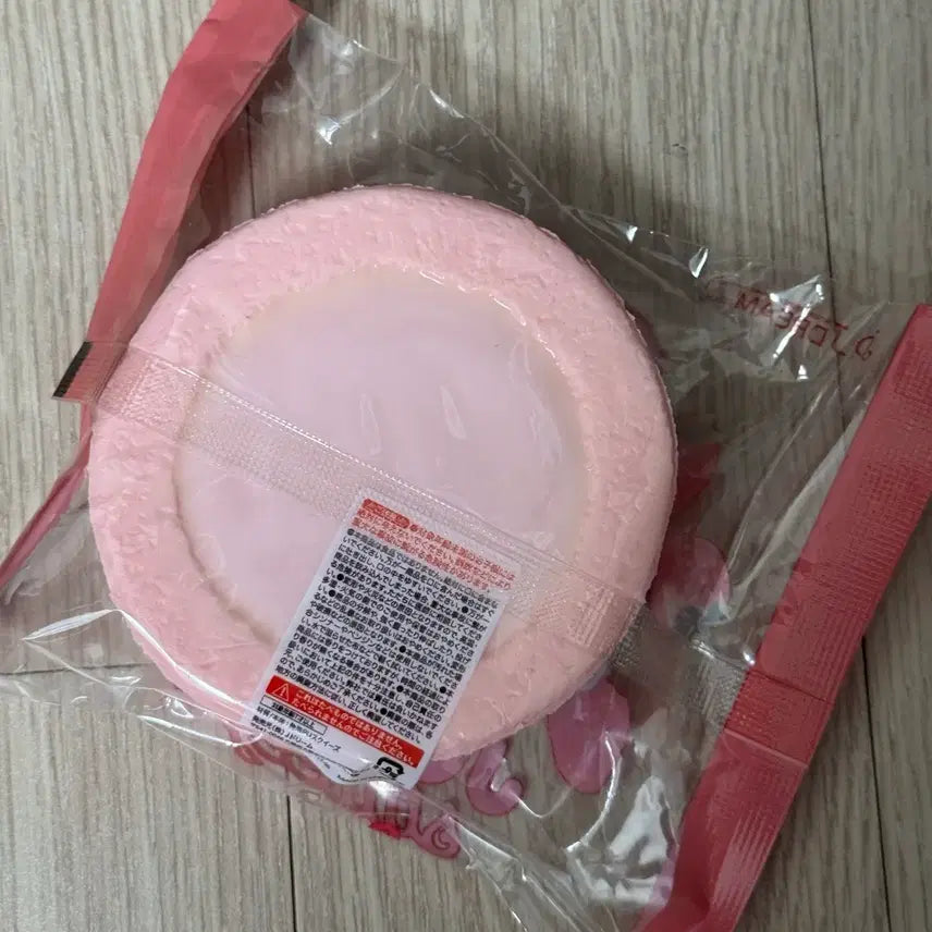 [BUNJANG] Joyful Strawberry Roll Cake Dessert Squishy / 조이풀 딸기 롤케이크 디저트 스퀴시 말랑이 스퀴즈