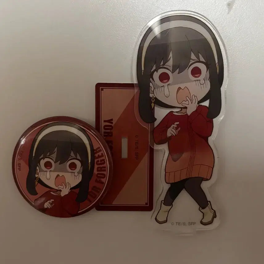 [BUNJANG] Spy x Family Yor Forger Acrylic Stand &amp; Badge Bundle / 스파이 패밀리 요르 포저 아크릴 스탠드 뱃지 일괄판매