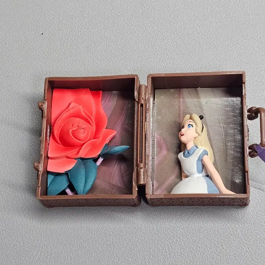 [BUNJANG] Disney Fantastic Voyage Collection Alice Figure / 디즈니 판타스틱 보야지 컬렉션 앨리스 피규어