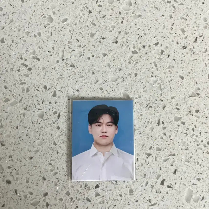 [BUNJANG] Gumayusi Young &amp; Slim Photo Card / 젊고 날씬한 구마유시 증명사진