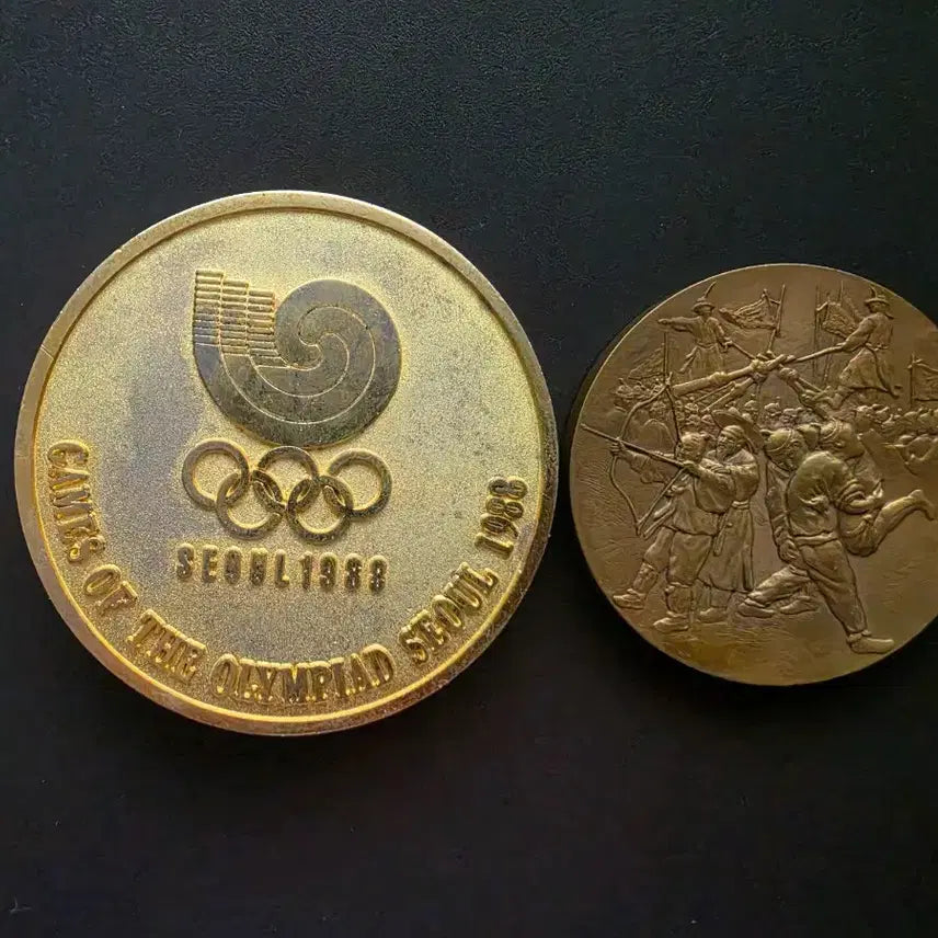 [BUNJANG] 24th Seoul Olympic Games Commemorative Medal &amp; 10th Seoul Asian Games Commemorative Medal Set / 제24회 서울올림픽대회 기념 메달 / 제10회 서울아시아경기대회 메달