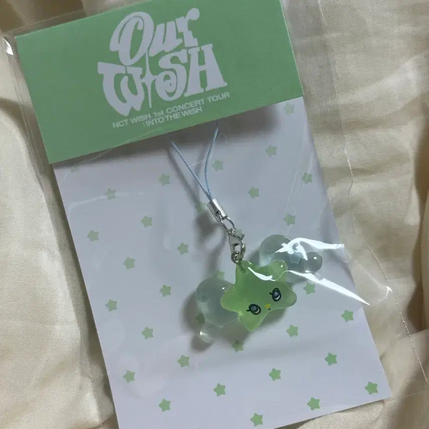 [BUNJANG] NCT WISH Our Wishes Concert MD WICHU Glow-in-the-Dark Resin Keyring / 엔시티위시 아워위시 콘서트 엠디 위츄 야광 레진키링 양도 판매
