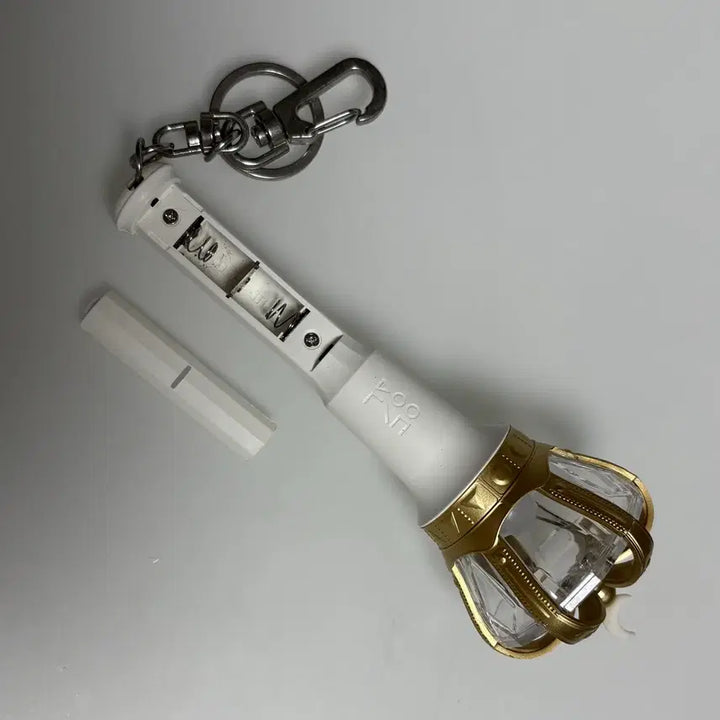 [BUNJANG] LOONA OEC Lightstick Keyring / LOONA 이달의소녀 이달소 응원봉 키링 오빛봉 키링