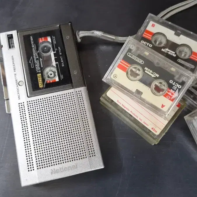 [BUNJANG] National Microcassette Recorder RN-Z15 + 6 Microcassette Tapes / (고장)내셔널 마이크로카세트 레코더 RN-Z15 + 마이크로 카세트 테이프 6개