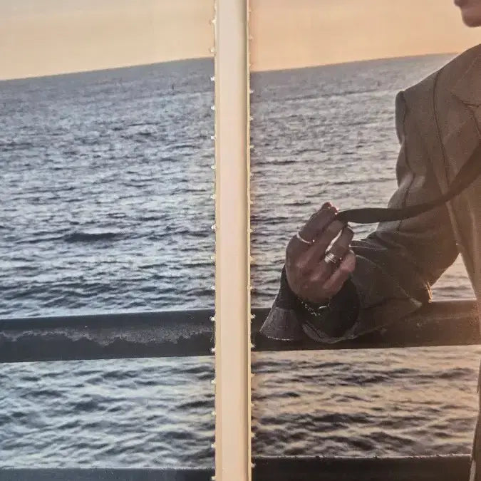 [BUNJANG] Dazed Korea March 2019 Issue featuring Krystal, P.O, Seventeen Mingyu, Han Jimin, Nam Joo-hyuk, Yoo Seung-ho / 데이즈드 코리아 2019년 3월호 크리스탈,피오,세븐틴민규,한지민, 남주혁