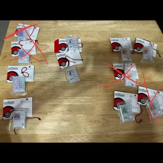 [BUNJANG] Lotteria Pokemon Magnet Set (Pikachu, Mewtwo) / 롯데리아 포켓몬 마그넷 뮤 몬스터볼 등등
