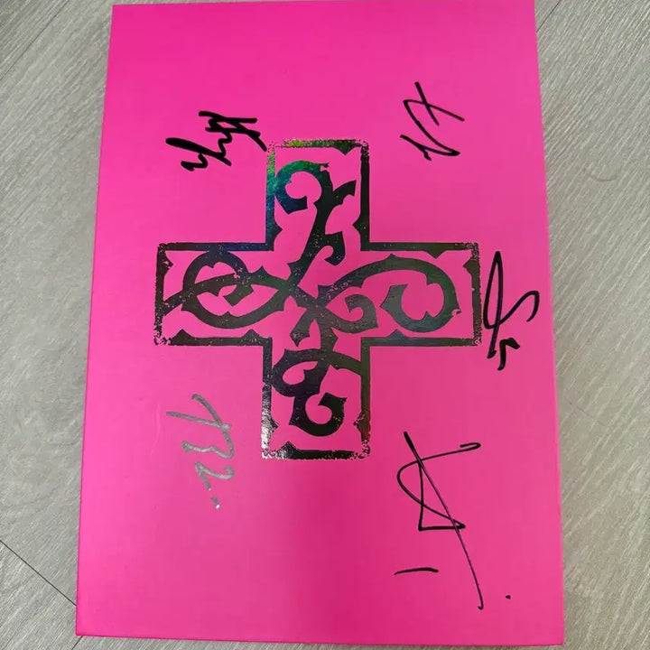 [BUNJANG] TXT Tomorrow X Together Signed Album / 투모로우바이투게더 투바투 TXT 싸인반