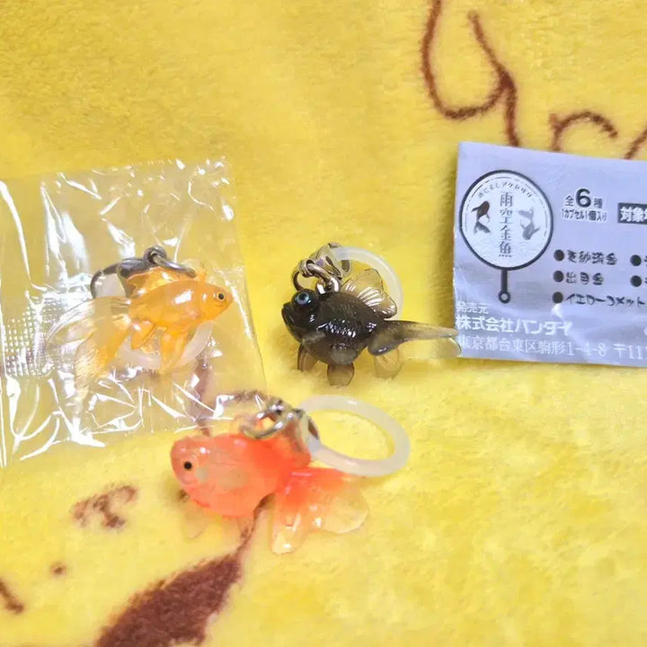 [BUNJANG] Bandai Rainy Day Goldfish Mejilushi Keyring Figure Capsule Toy Gacha Yellow Comet / 일괄) 반다이 비오는 날 금붕어 메지루시 키링 피규어 캡슐토이 가챠 옐로우 코멧 출목금 고사류금 검정 빨강 툭눈