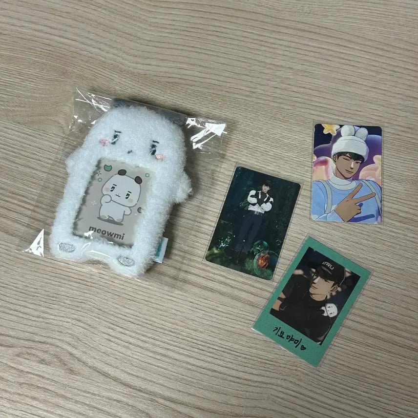 [BUNJANG] PLAVE Myami Holder (Photocard Included) / 플레이브 먀미 홀더 (포카포함)
