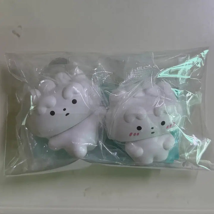 [BUNJANG] Monochita Gyojajang Gacha Figure Set (2 Types) / 모뇨치타 교자짱 피규어 가챠 2종