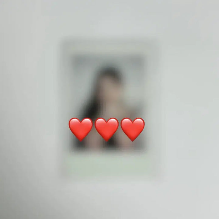 [BUNJANG] IZNA Sebi Signed Polaroid Photocard / 이즈나 정세비 세비 싸인 폴라 싸폴