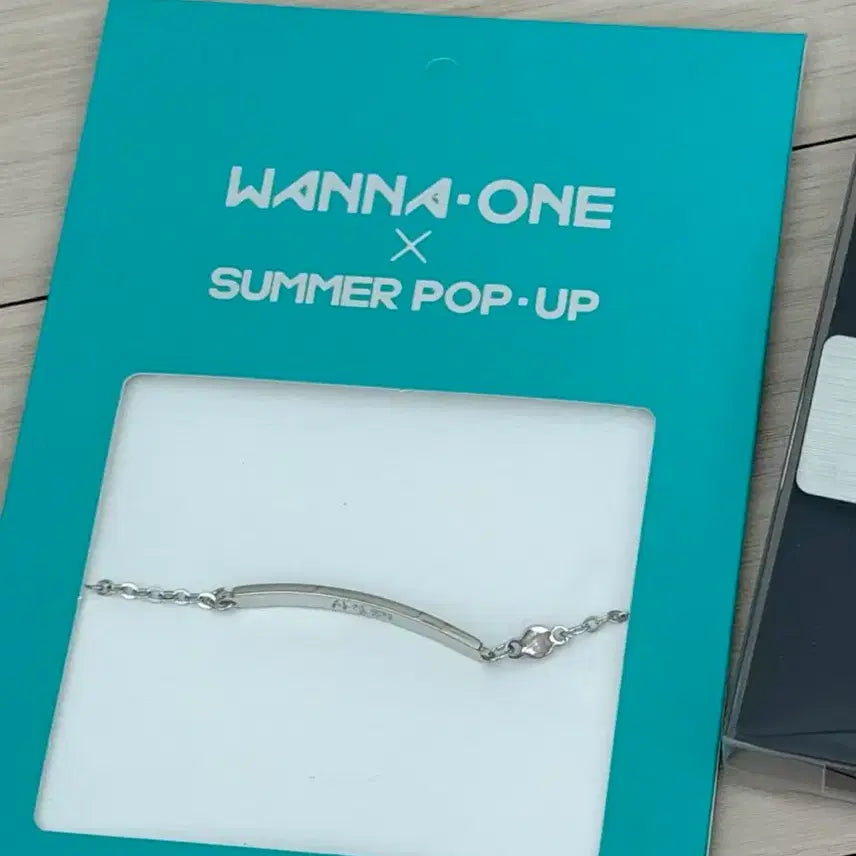 [BUNJANG] Park Jihoon Wanna One Summer Popup Bracelet / 박지훈 워너원 써머 팝업 팔찌