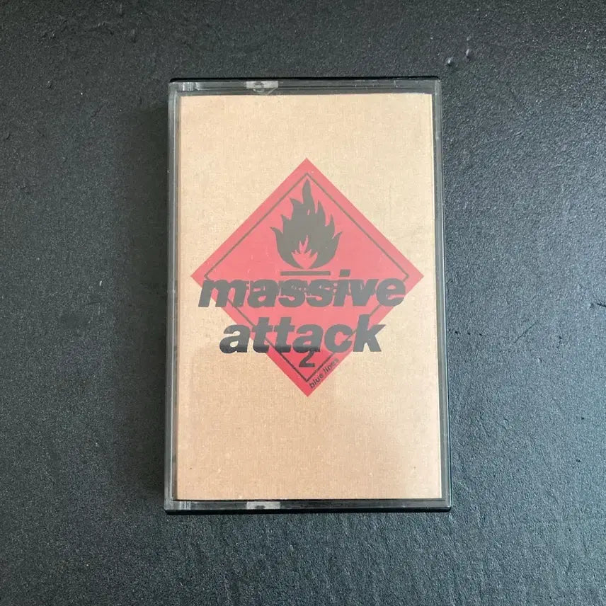 [BUNJANG] Massive Attack Blue Lines 1991 European First Press Cassette Tape / 매시브어택-Blue Lines 91년 유럽발매초반 카세트테입