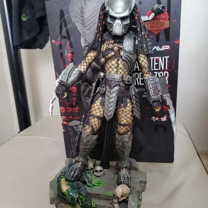 [BUNJANG] Hot Toys Predator Ancient Predator Limited Edition Figure / 핫토이 프레데터 에이션트피규어.(한정판).