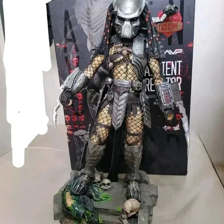 [BUNJANG] Hot Toys Predator Ancient Predator Limited Edition Figure / 핫토이 프레데터 에이션트피규어.(한정판).