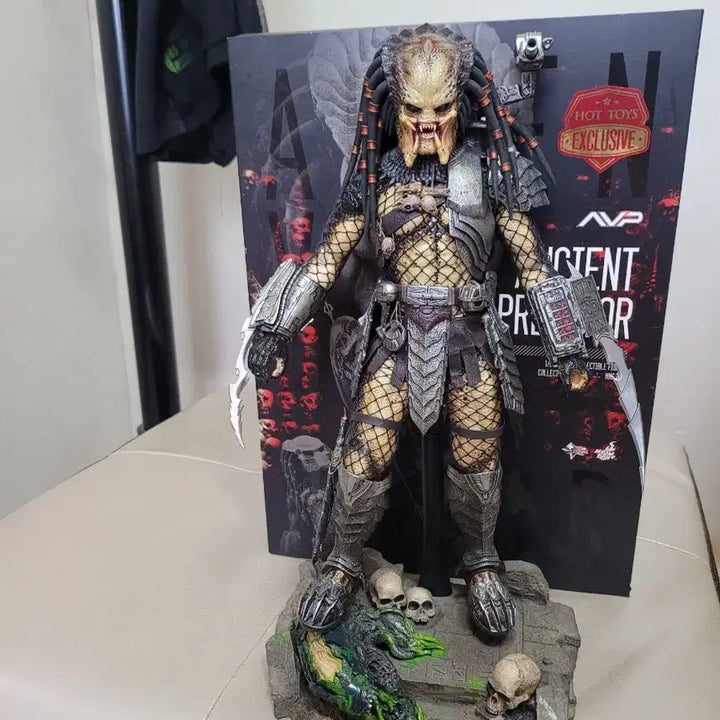[BUNJANG] Hot Toys Predator Ancient Predator Limited Edition Figure / 핫토이 프레데터 에이션트피규어.(한정판).