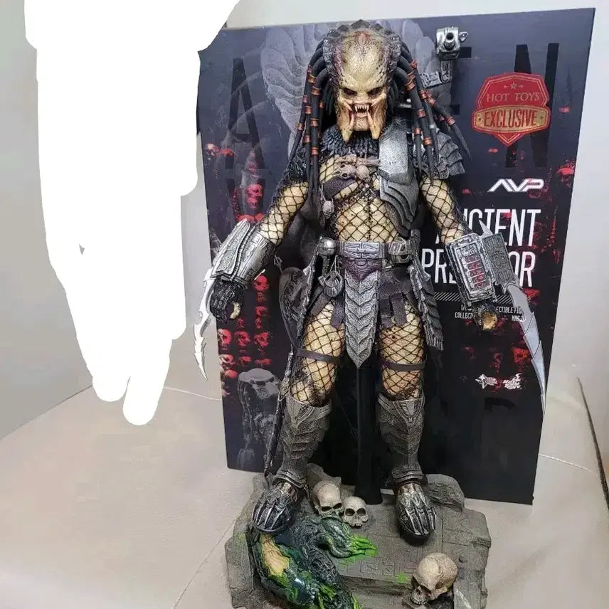 [BUNJANG] Hot Toys Predator Ancient Predator Limited Edition Figure / 핫토이 프레데터 에이션트피규어.(한정판).