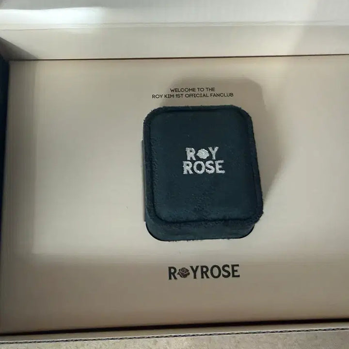 [BUNJANG] Roy Kim Roy Rose 1st Fanclub Kit / 로이킴 로이로제 1기 팬클럽 키트