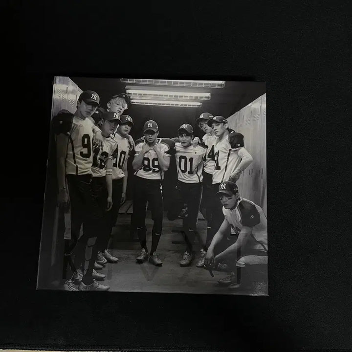 [BUNJANG] EXO Love Me Right Promotional Album (Chinese Version) / 엑소 Love me right 럽미라잇 앨범 비매 (Chinese)