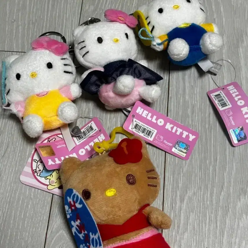 [BUNJANG] Sanrio Hello Kitty Doll Keyring Bundle Set / 산리오 헬로키티 인형키링 일괄