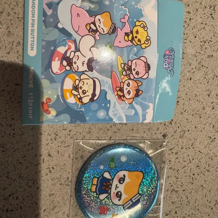 [BUNJANG] MINIVE Popup Pin Button Liz / 아이브 미니브 팝업 핀버튼 리즈