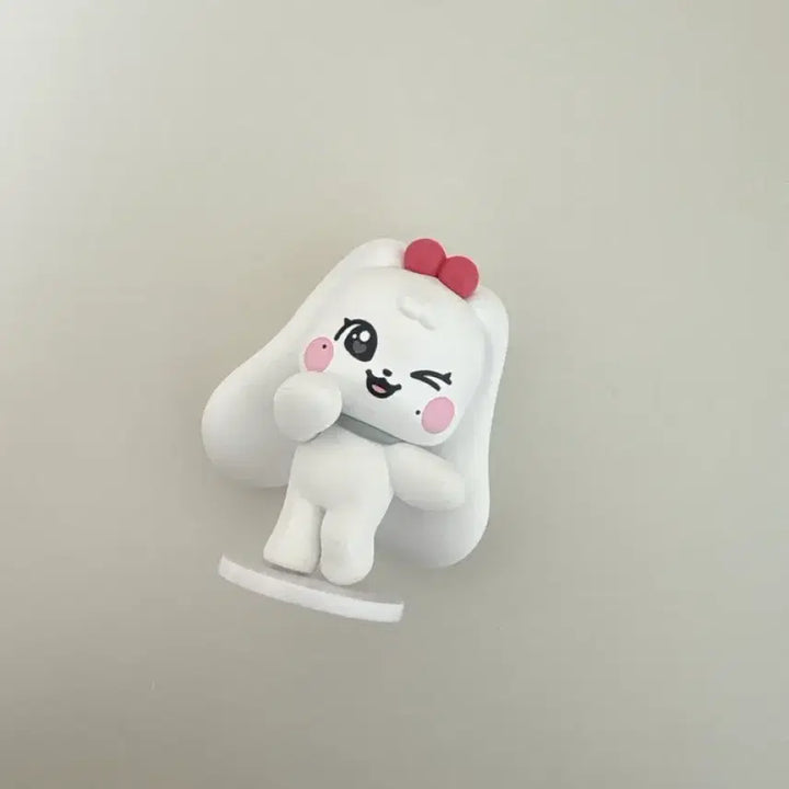 [BUNJANG] IVE MiniB Cherry Figure / 아이브 미니브 체리 피규어