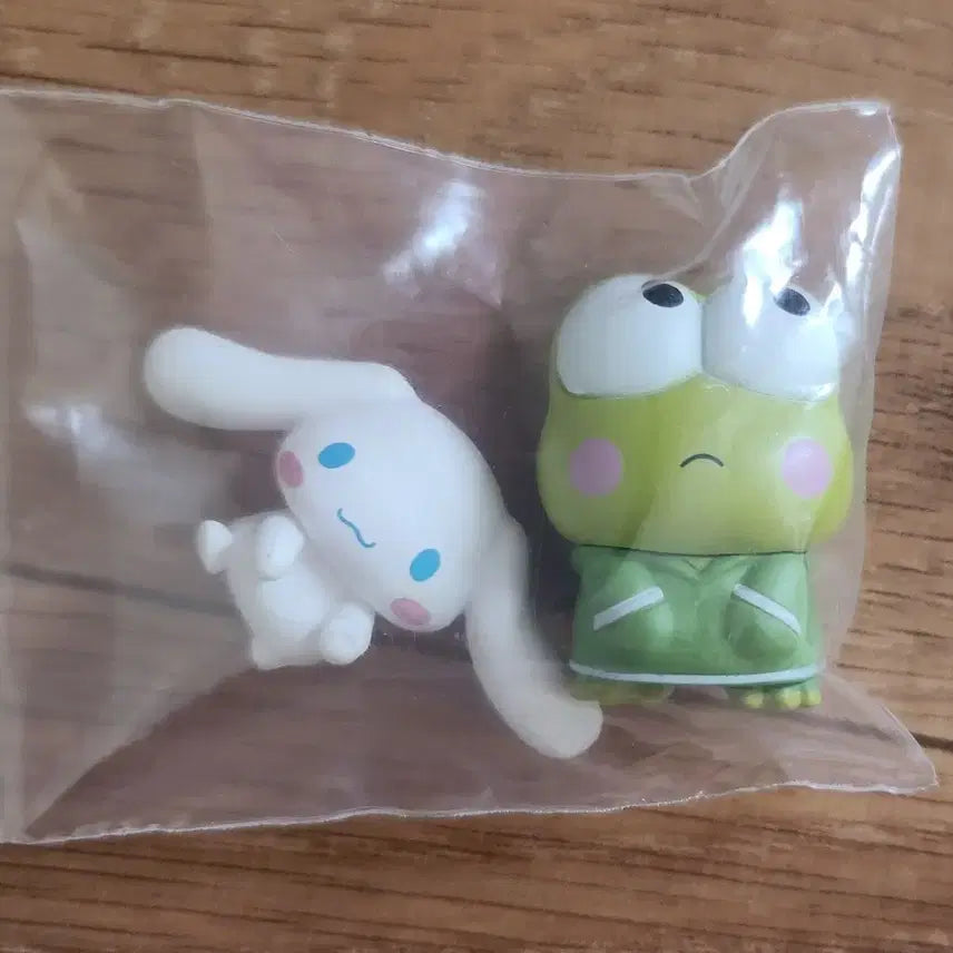 [BUNJANG] Sanrio Cinnamoroll &amp; Keroppi Figure Set / 산리오 시나모롤 케로피 피규어