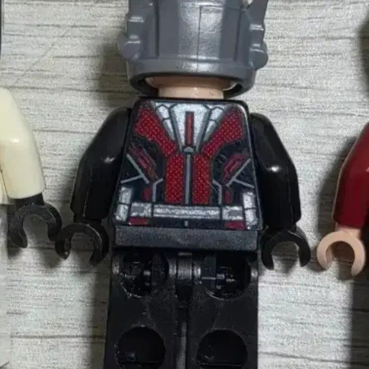 [BUNJANG] LEGO Marvel Minifigures 76109 Ant-Man / 레고 마블 미니피규어 76109 앤트맨