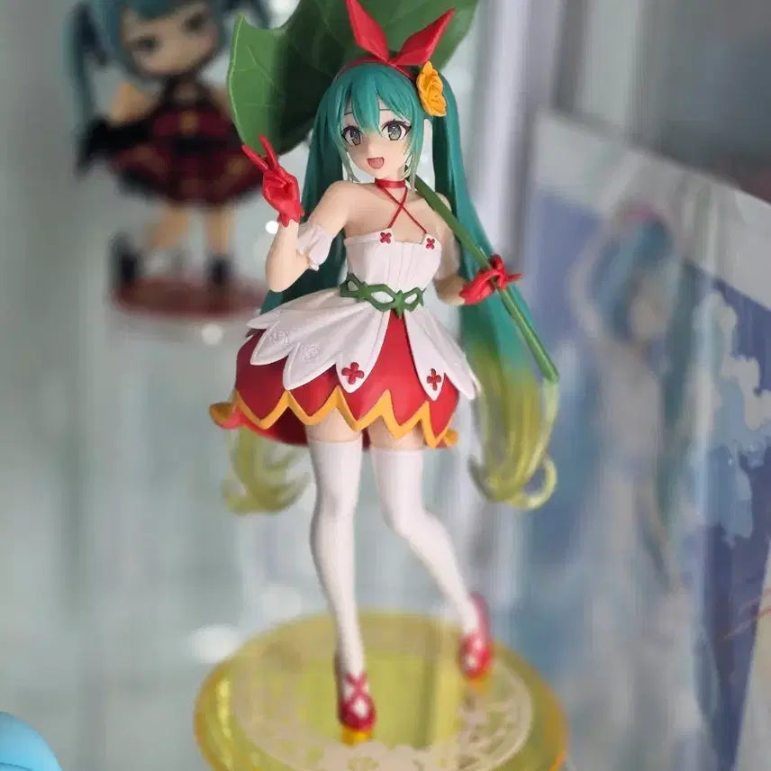 [BUNJANG] Taito Hatsune Miku Wonderland Thumbelina Prize Figure / 타이코 하츠네 미쿠 원더랜드 엄지공주 경품피규어 경피