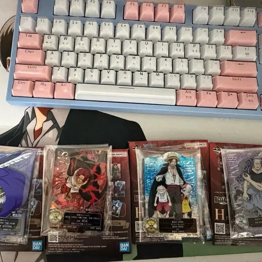 [BUNJANG] One Piece Red-Haired Pirates Ichiban Kuji H Prize Acrylic Stand (Shanks, Doi) Bundle Set / 원피스 빨간머리 해적단 쿠지 H상아크릴(샹크스 히든2개,벤베크만,도리)일괄