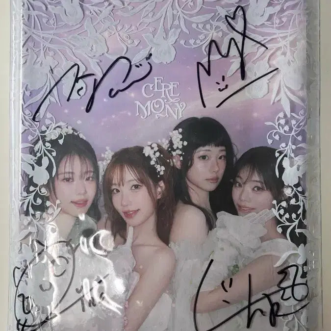 [BUNJANG] QWER Autographed Album / QWER 친필 싸인 앨범