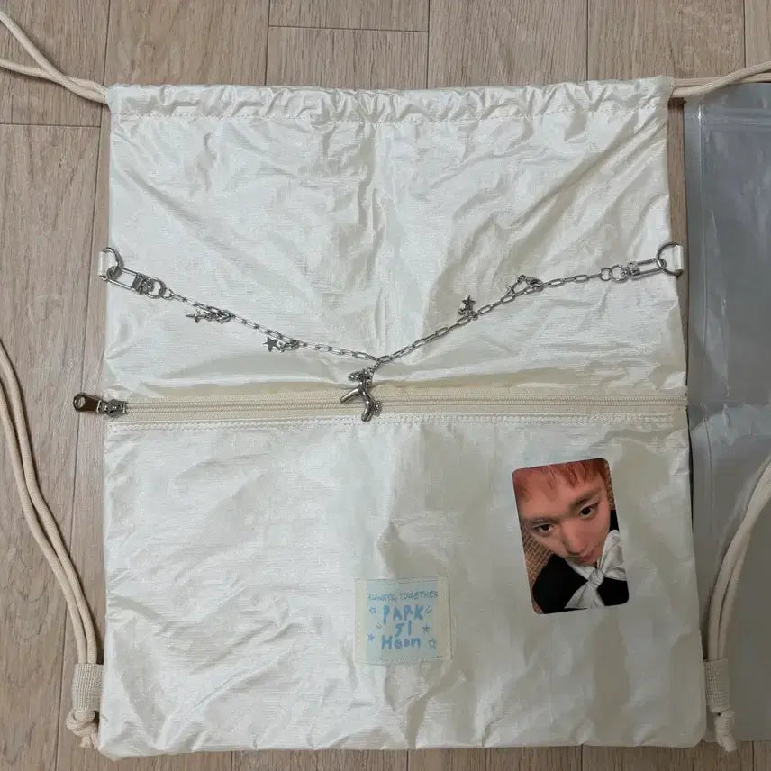 [BUNJANG] Park Jihoon String Bag / (원가.포카포함) 박지훈 스트링백 가방 엠디 같은자리
