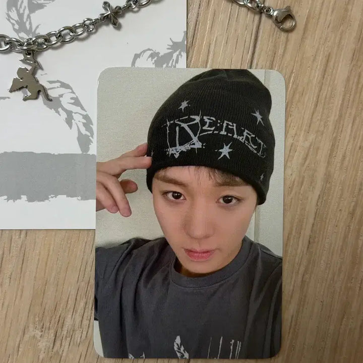 [BUNJANG] Park Jihoon Bracelet Photocard / 박지훈 팔찌 리플렉트 포카