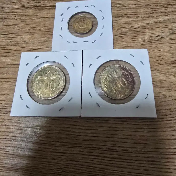 [BUNJANG] 1966 1 Won Coin (1 pc), 4292 100 Won Coin (2 pcs) / 4292년100환 동전 2개, 1966넌 1환 동전 1개