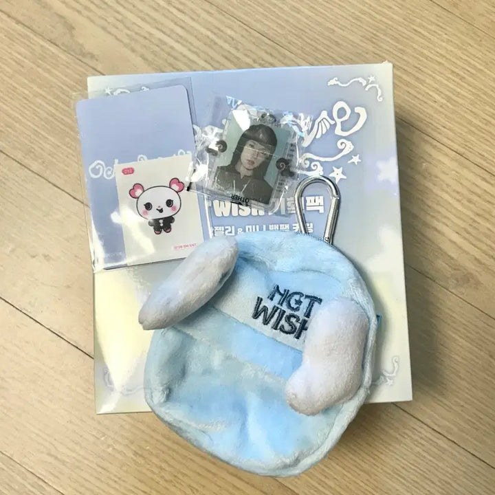 [BUNJANG] NCT WISH Sakuya Mini Backpack Keychain Set / 엔시티위시 미니 백팩 키링 (+사쿠야세트 포카 키링 스티커)