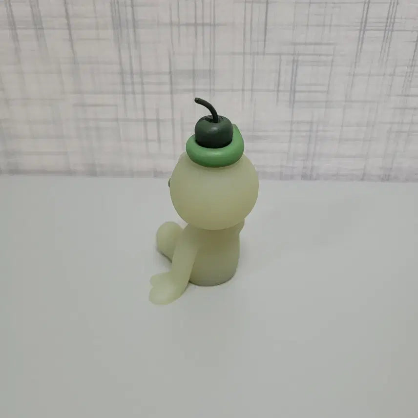 [BUNJANG] Smiski Luminous Birthday Figure / 스미스키 야광 버스데이 피규어 희귀