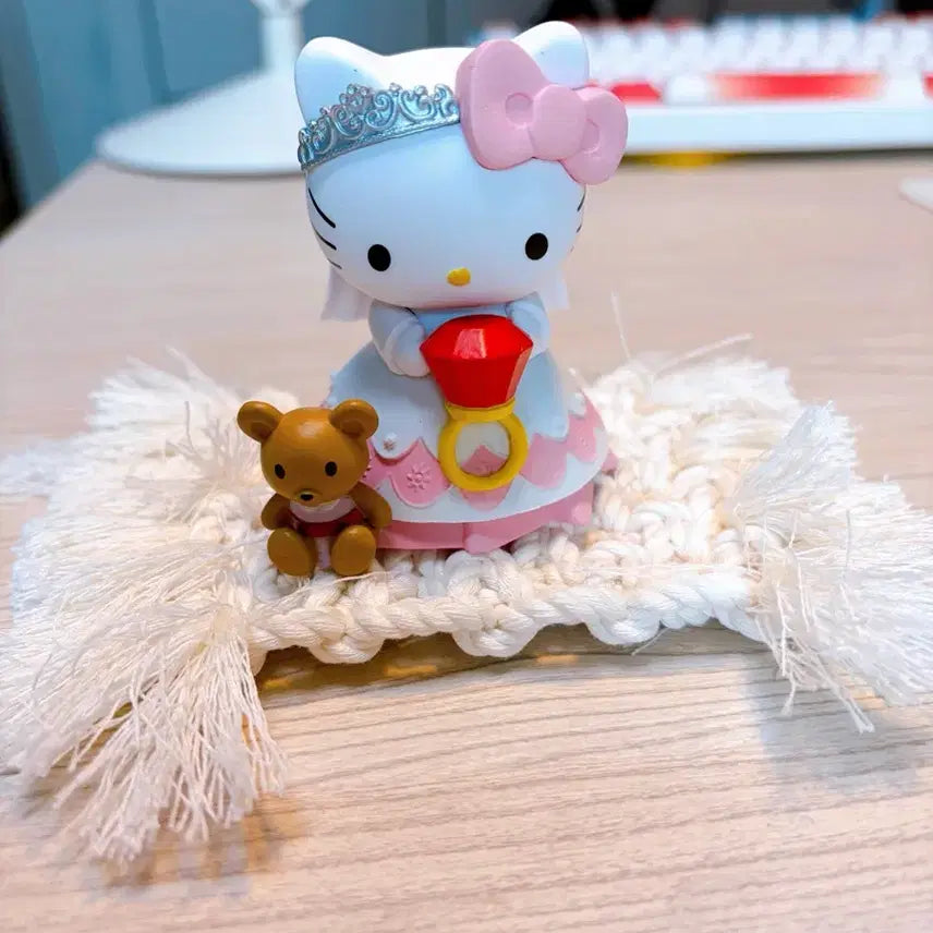[BUNJANG] Hello Kitty Figure Set with Teddy Bear Plush / 키티피규어