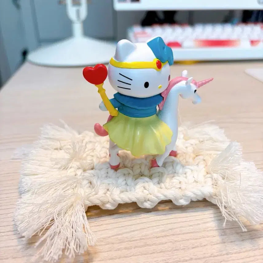 [BUNJANG] Sanrio Hello Kitty Unicorn Figure / 키티피규어