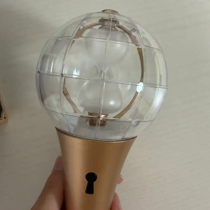 [BUNJANG] Ateez Lightiny 2 Lightstick / 라이티니 2 (에이티즈 응원봉) 판매합니다 !