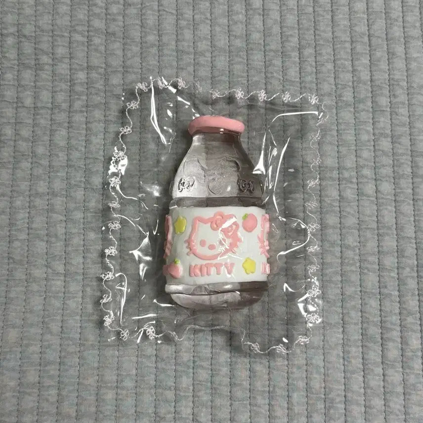 [BUNJANG] Hello Kitty Water Bottle Squishy / 키티물병말랑이