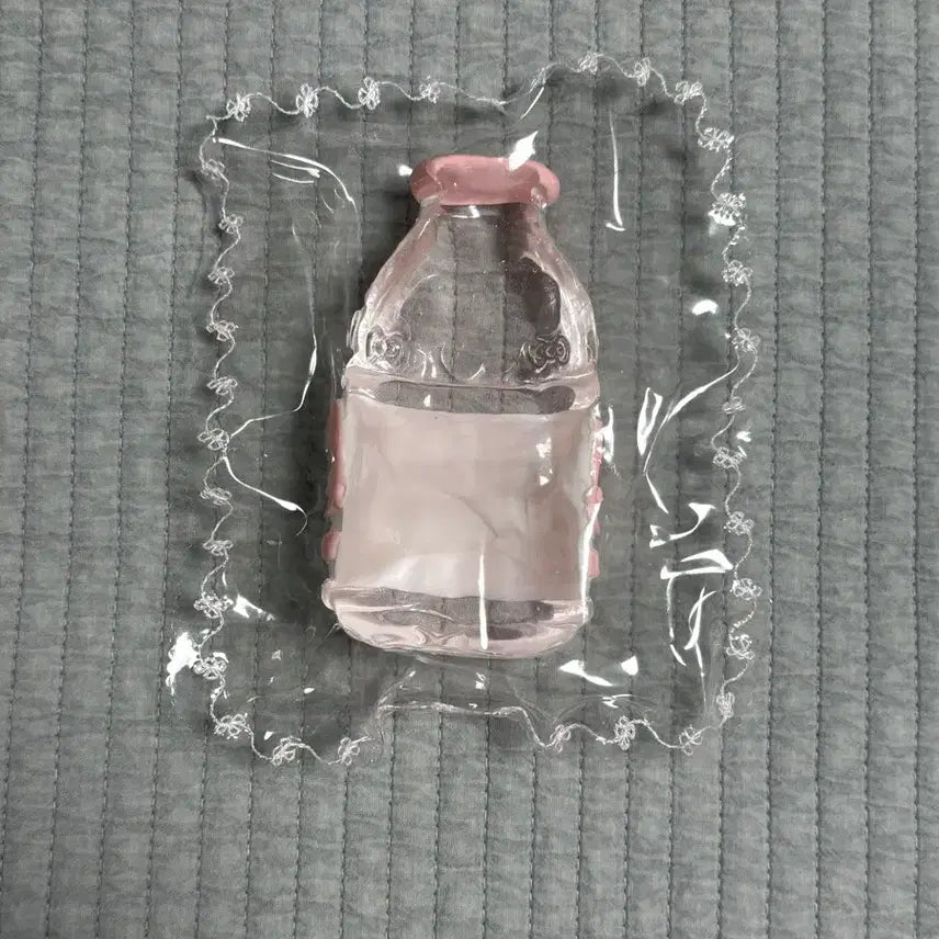 [BUNJANG] Hello Kitty Water Bottle Squishy / 키티물병말랑이