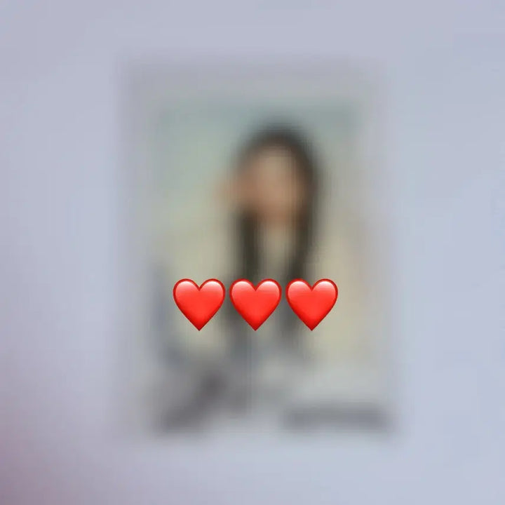 [BUNJANG] Artemis HaSeul Signed Polaroid / 아르테미스 하슬 싸폴 싸인 폴라로이드