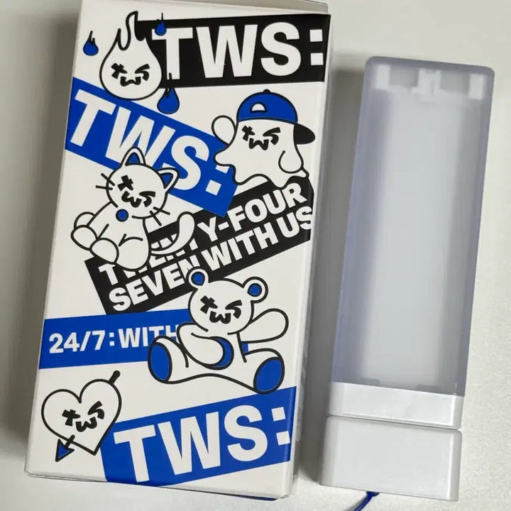 [BUNJANG] TWS Lightstick Strap and Stickers / 투어스 응원봉 양도