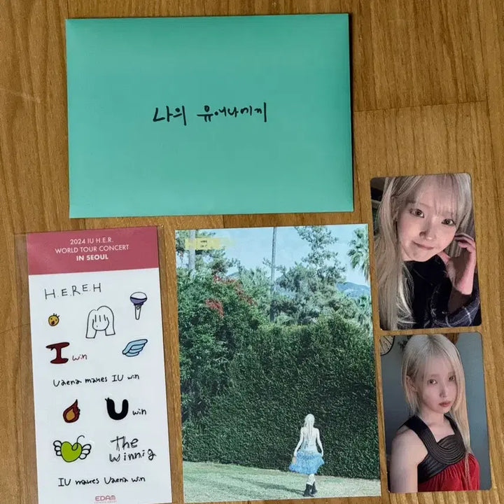 [BUNJANG] IU 2024 Concert Photocard, Postcard, Sticker Set / 아이유 2024 콘서트 포토카드, 엽서, 스티커